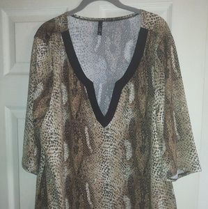 Plus size tunic leopard print